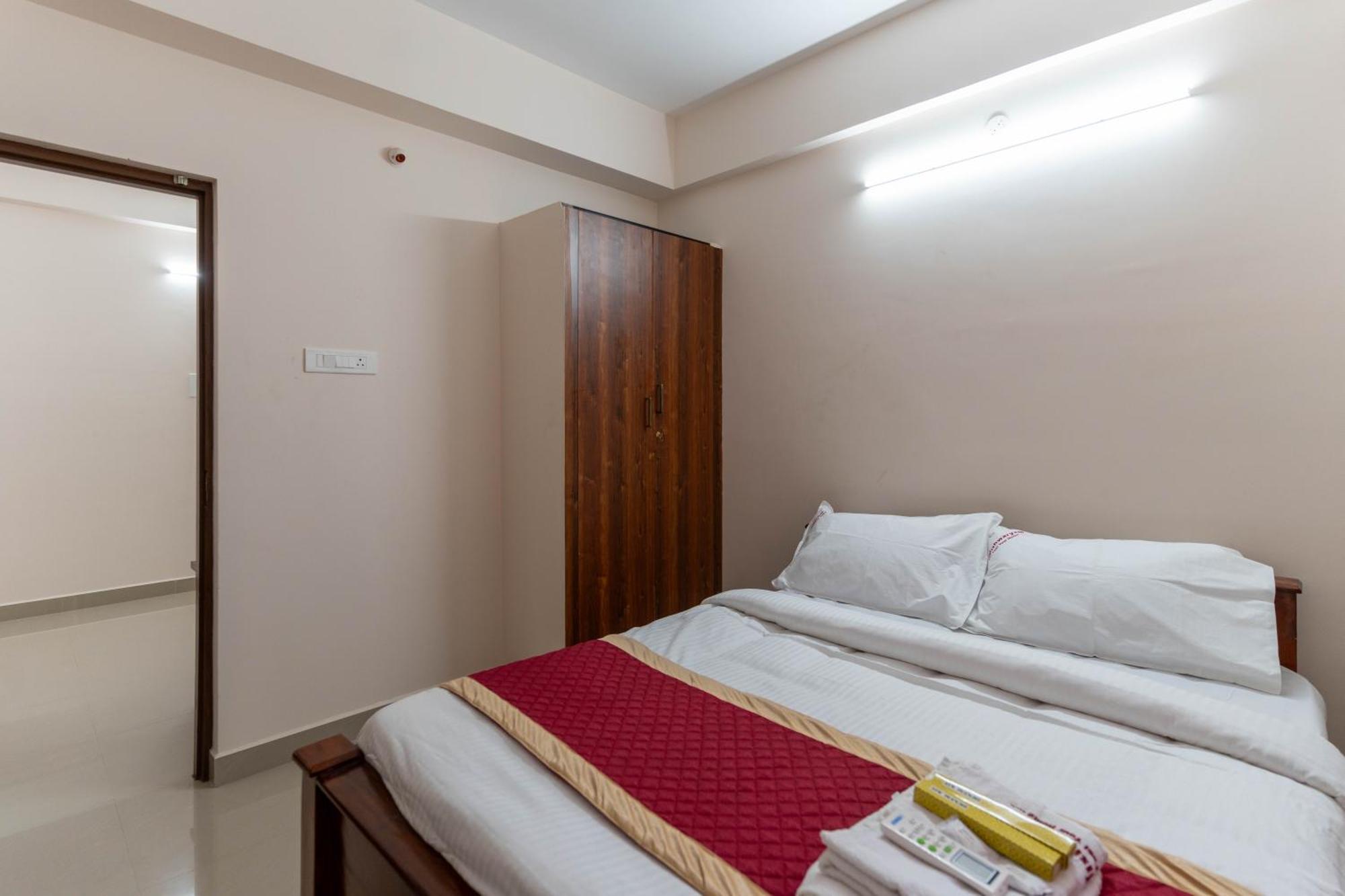 Aishwaryam Service Apartment Madrás Exterior foto