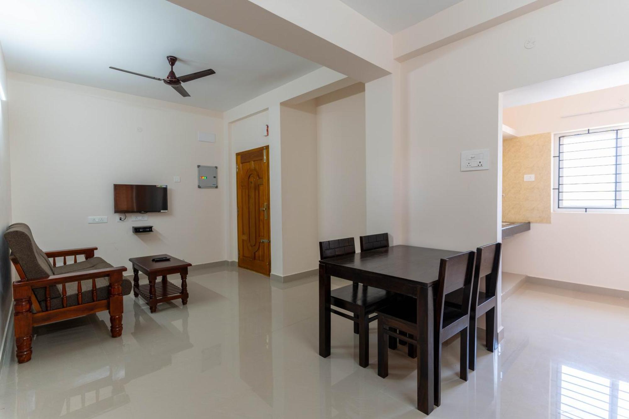 Aishwaryam Service Apartment Madrás Exterior foto